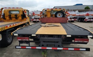 錫林郭勒盟道路救援服務(wù)指南 拖車、搭電、補(bǔ)胎一應(yīng)俱全，本地快速響應(yīng)